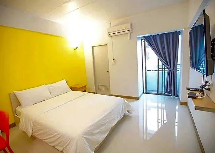 Hotell Living Naraa 2*